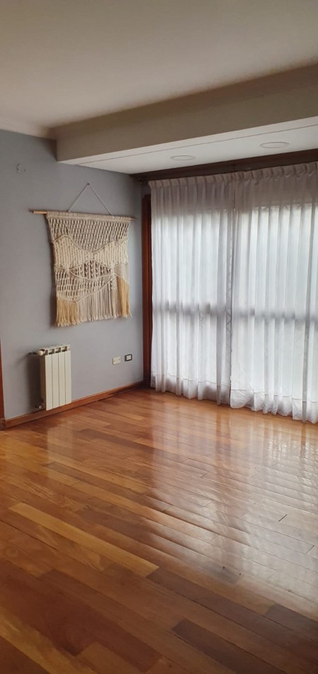 VENTA Casa 4 Ambientes 